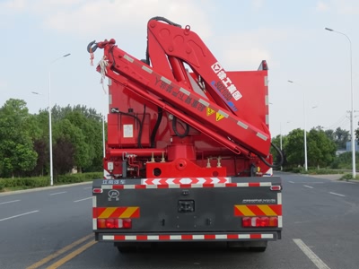 汕德卡搶險(xiǎn)救援消防車(chē)