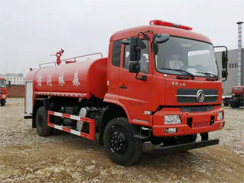 東風(fēng)天錦8噸森林越野消防車(chē)
