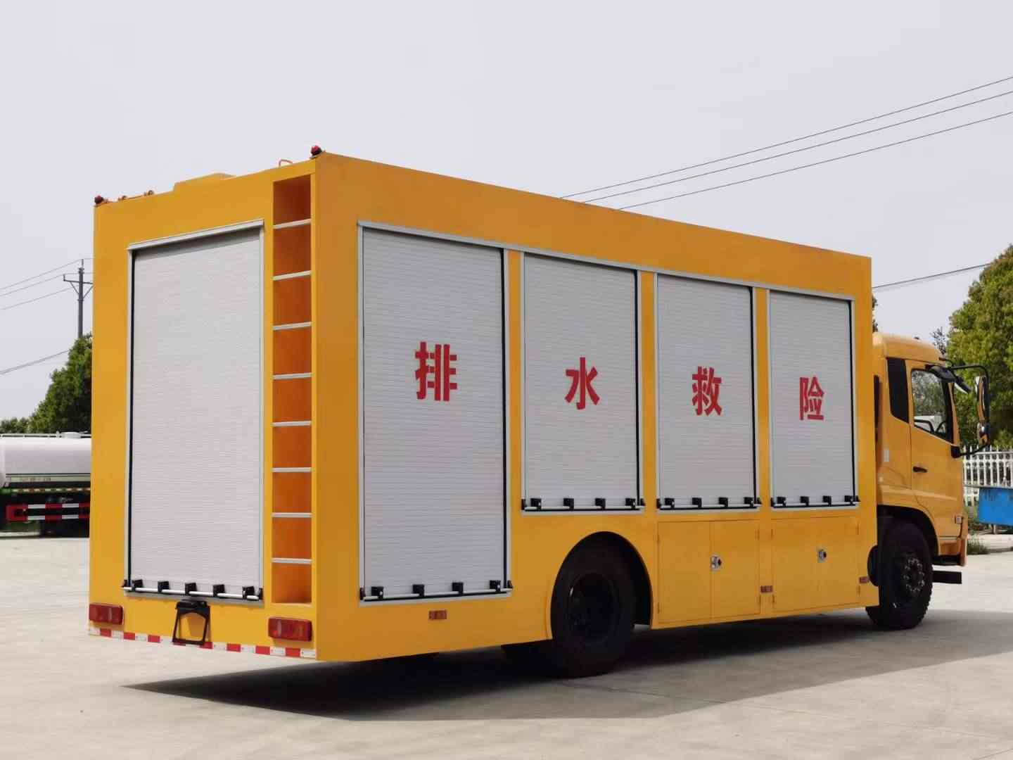 東風天錦大流量排水搶險車（3000 立方）