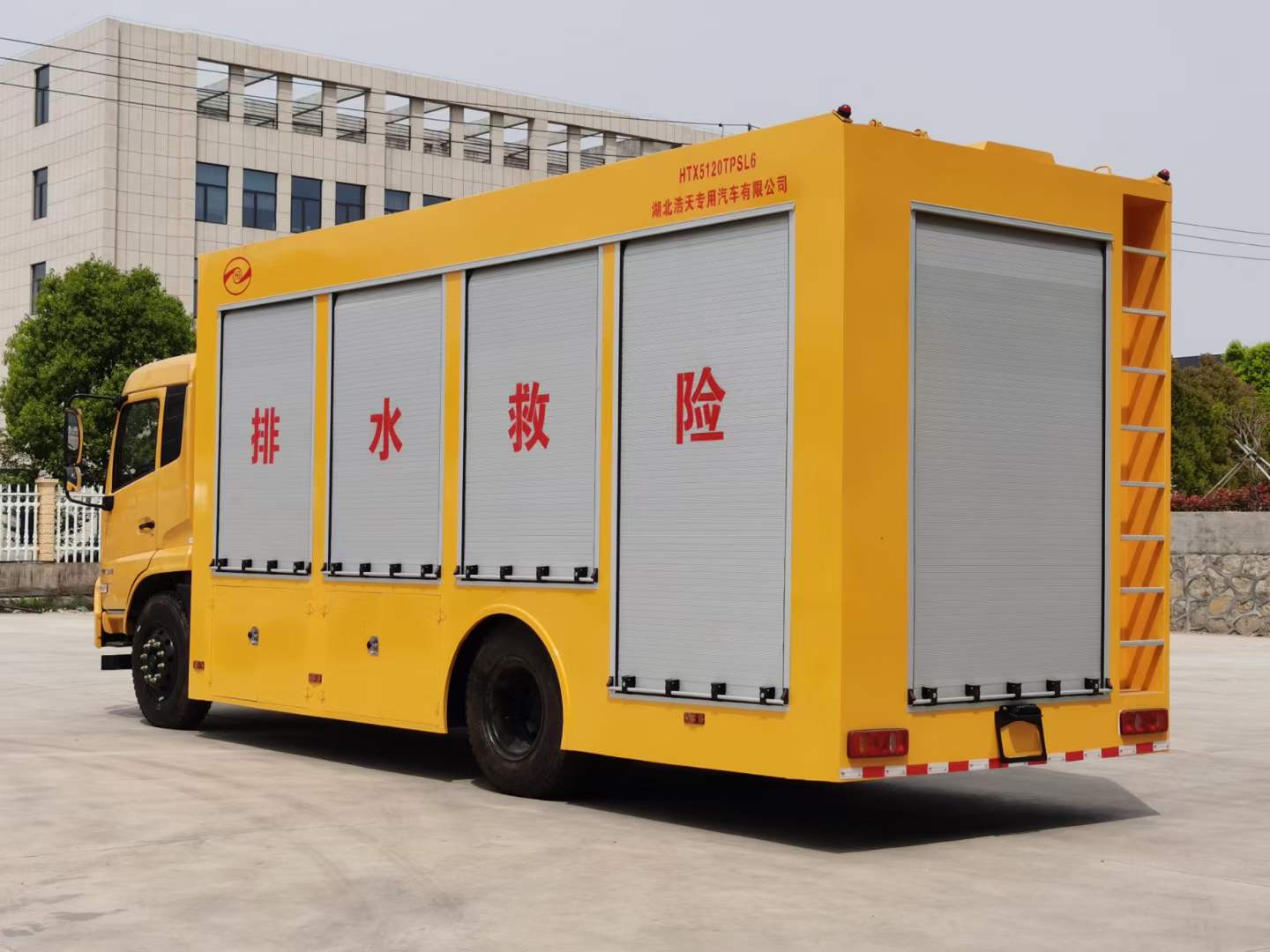 東風天錦大流量排水搶險車（3000 立方）
