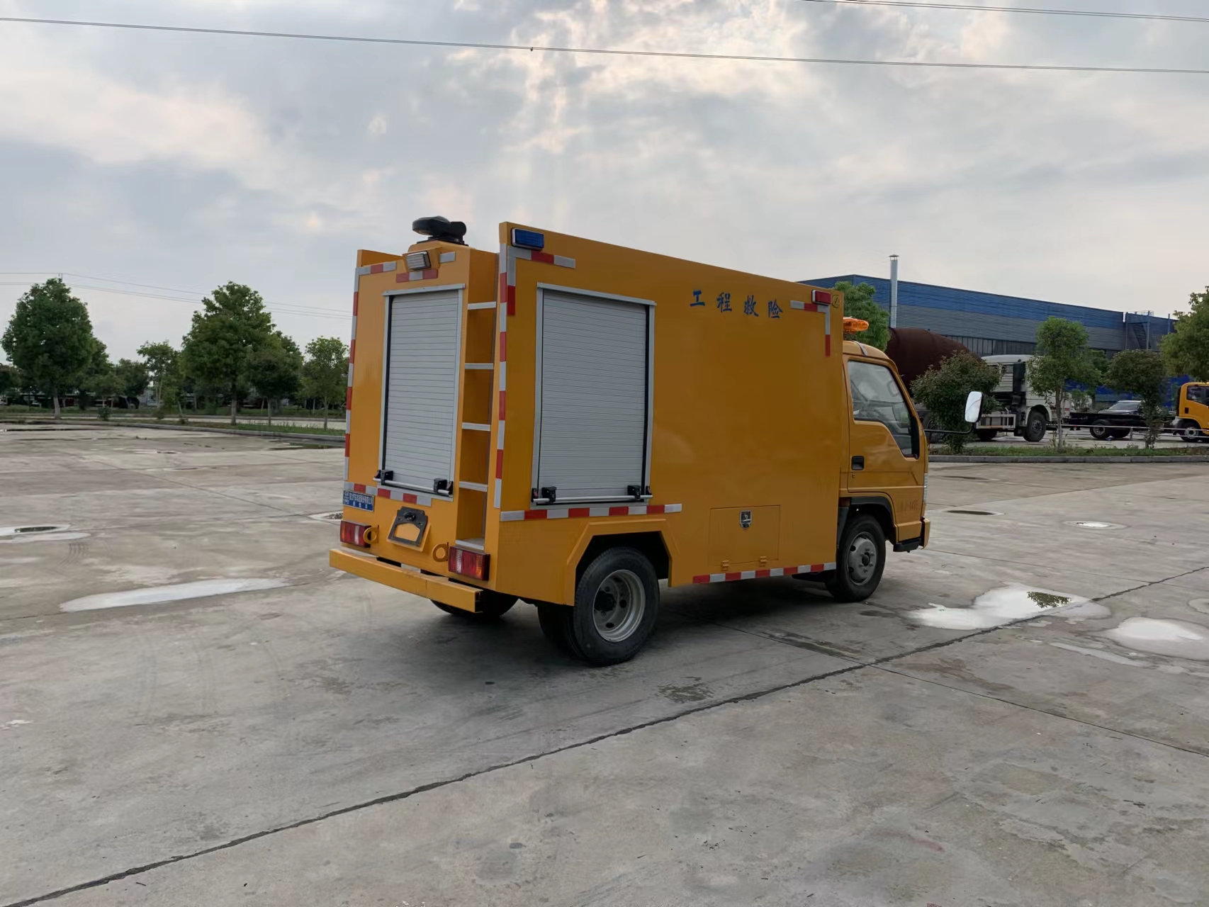 福田小卡2單排救險(xiǎn)車