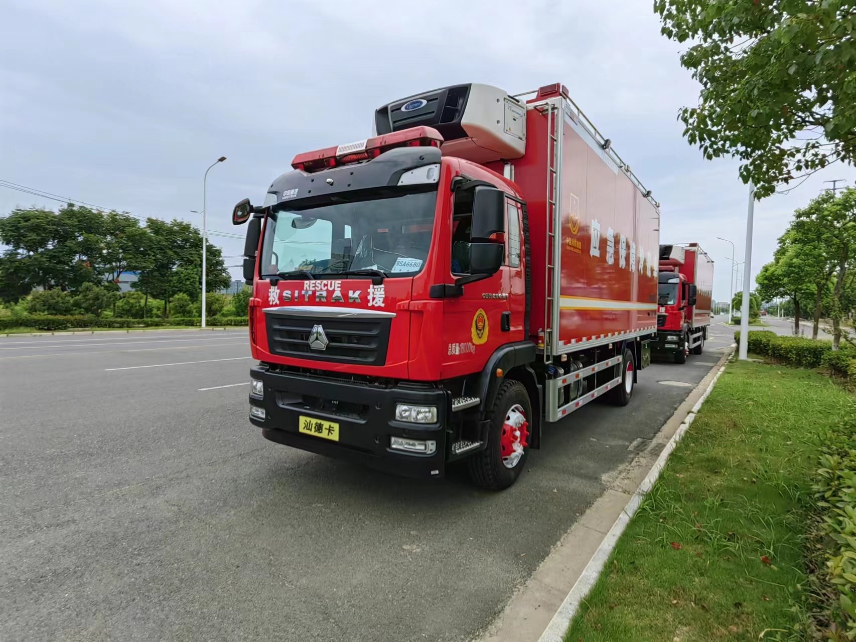 汕德卡冷藏車