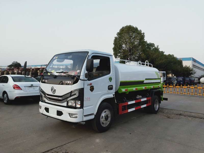 東風(fēng)綠化5方噴灑車-5方消防灑水車