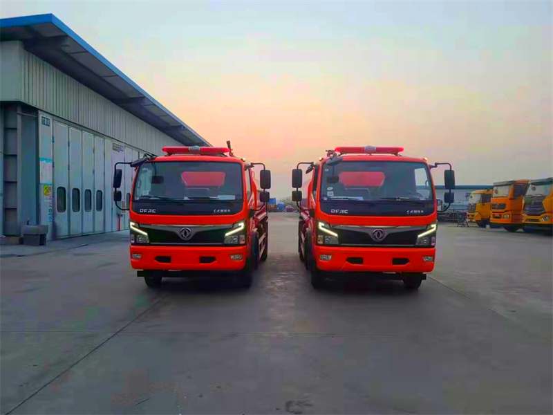 東風8噸消防灑水車