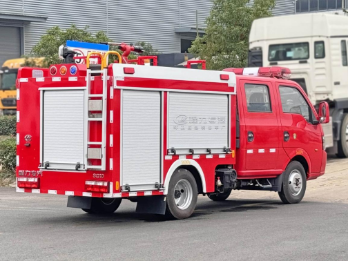東風途逸0.8方水罐消防車