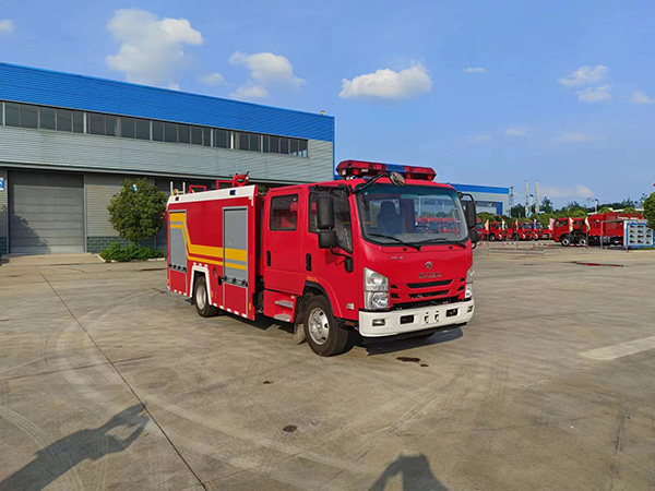 五十鈴3.5噸水罐消防車(chē)