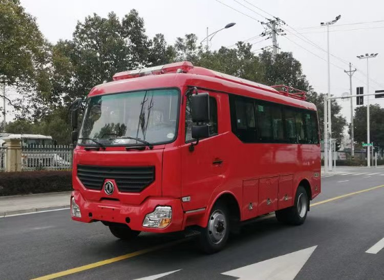 東風四驅森林消防運兵車